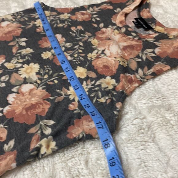 Fortune + Ivy Desert Rose Pale Flower with Grey Jersey Knit Background - Picture 5 of 12